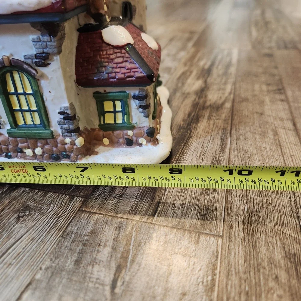 Santa's Workshop Illuminated Christmas Village House Ceramic Fiber Optic Xmas